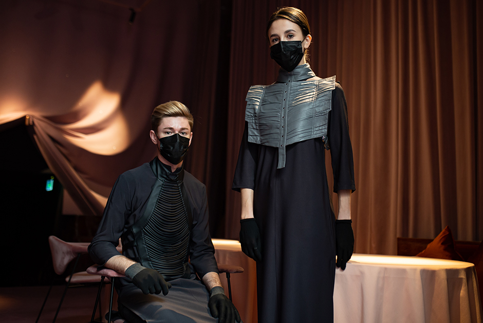 Кто и во что одевает московских официантов